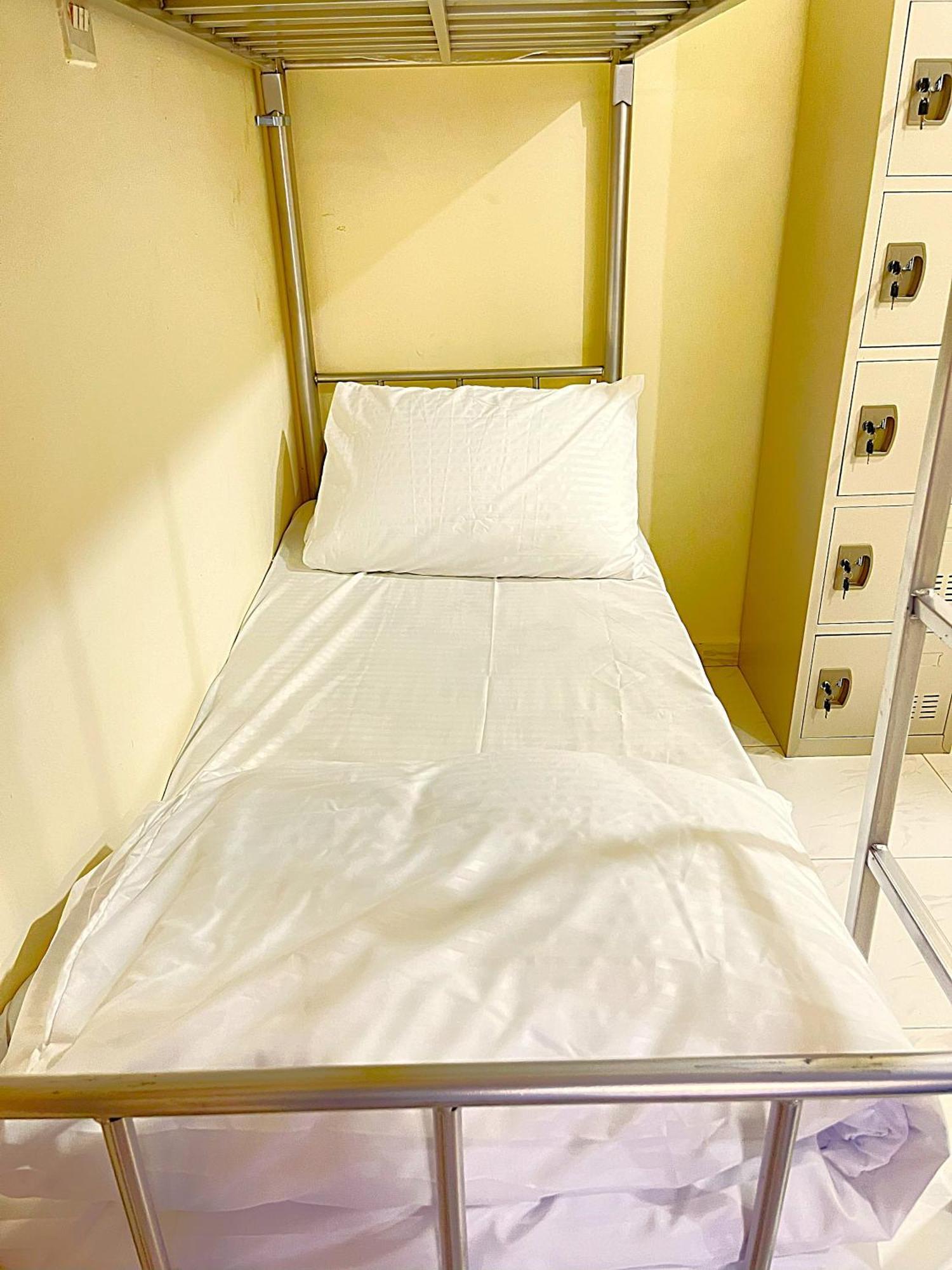 Yoko Luxury Hostel Dubai Exterior photo